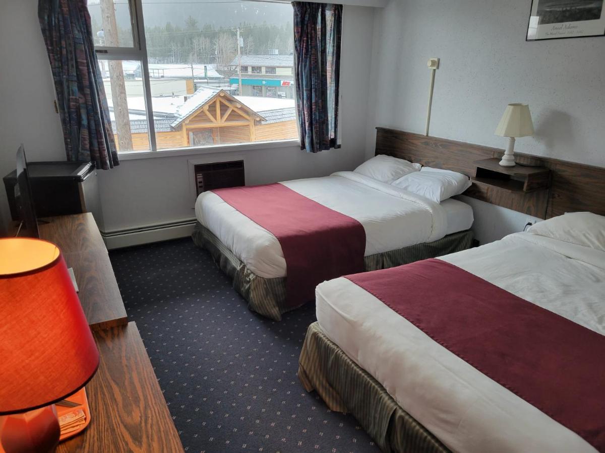 Lakewood Inn 100 Mile House Luaran gambar